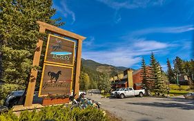 Horsethief Lodge By Stayin
