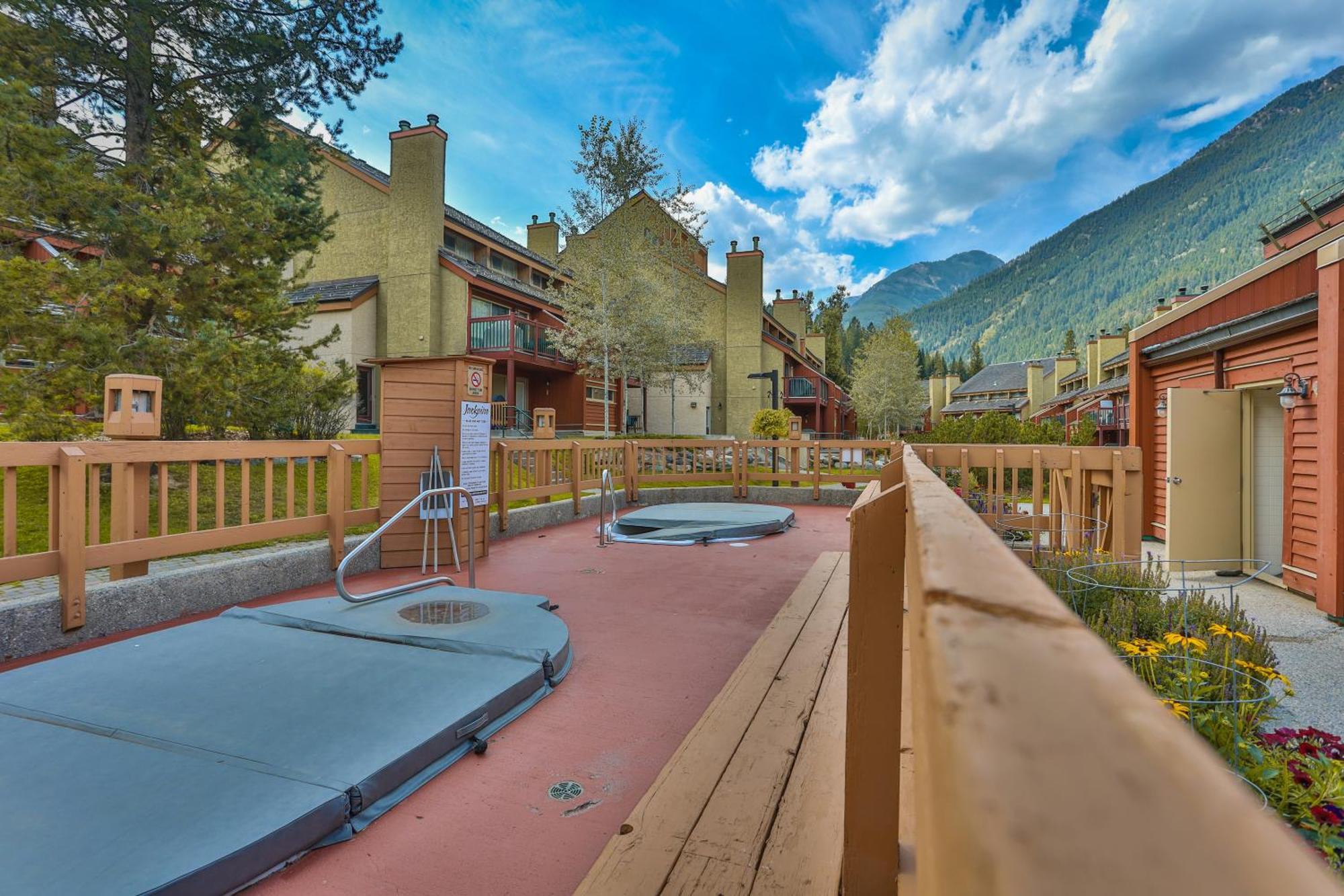Horsethief Lodge By Stayin Panorama Exterior photo