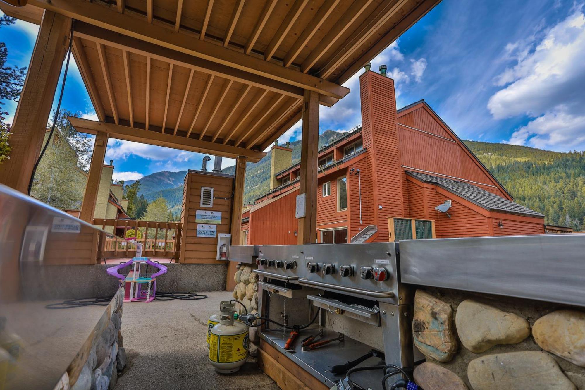 Horsethief Lodge By Stayin Panorama Exterior photo