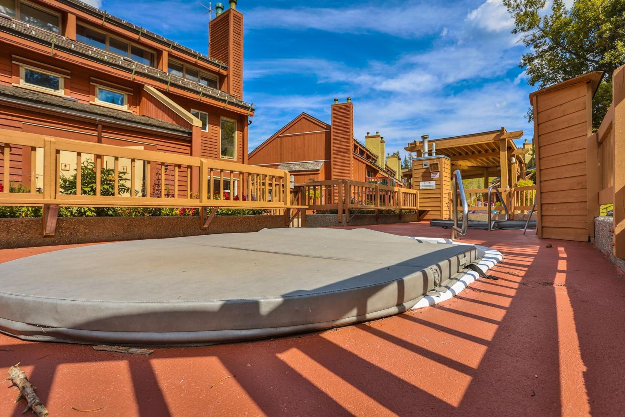Horsethief Lodge By Stayin Panorama Exterior photo